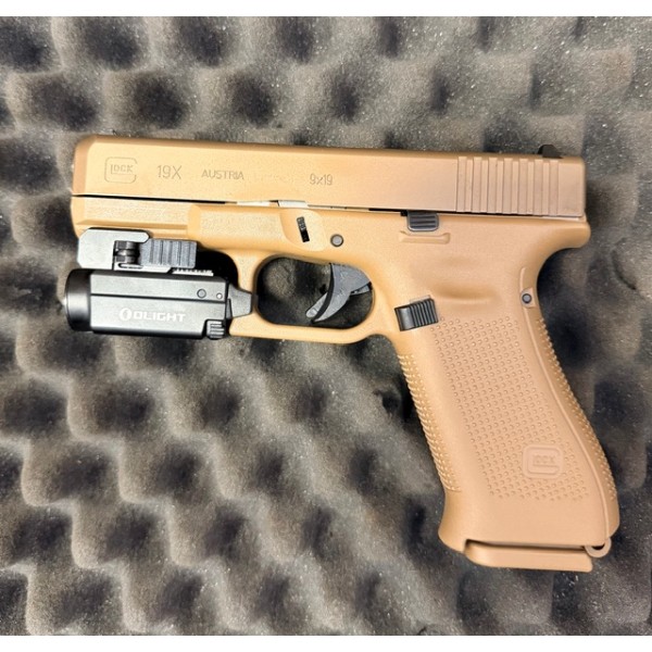 PISTOLET GLOCK 19X + OLIGHT